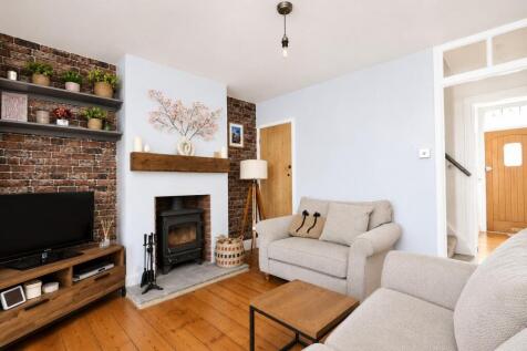 Sitting Room b.jpg