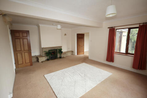 Double aspect sitting room