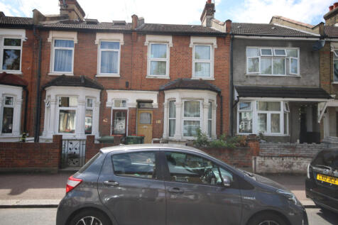 2 Bedroom Terraced in need of some modernisation