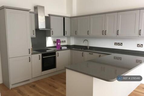 Open Plan Top Quality Kitchen