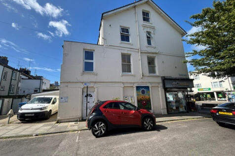 Flat 1 48 Lewes road 7