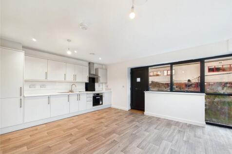 Phoenix Court, Colchester, Essex, CO2 photo 4