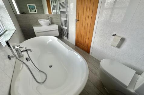 Bramleys Estate Agents - Abbey Close - Mirfield  (