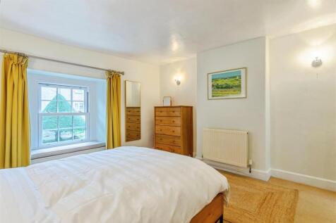 Bedroom One.jpg