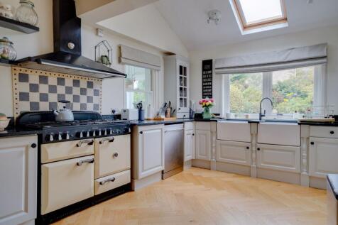 Parkway, St. Ives, PE27 photo 3