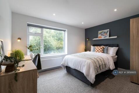Spacious, Modern Double Ensuite Rooms