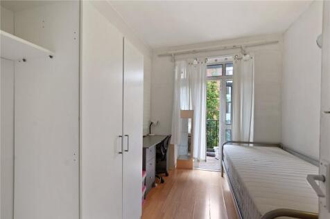 4th Bed/ Reception