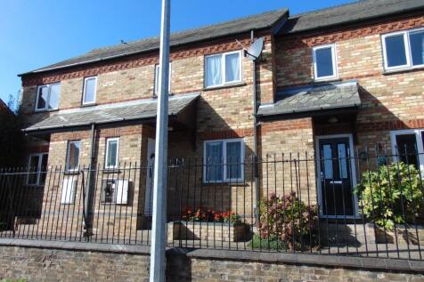 2-bed terraced on Chapel Street, SG19, £975/mo