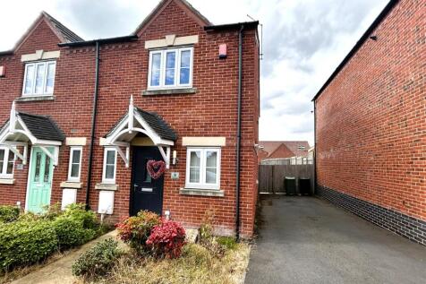 2-bed semi-detached on Dalton Road, Belper, £975/mo
