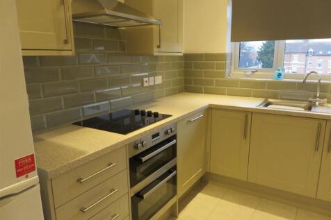 Dereham Court, Leamington Spa photo 3
