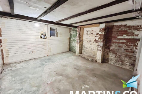 0e81950c-IMG-2025...