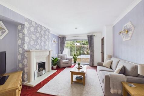 Lounge (Virtually Furnished)