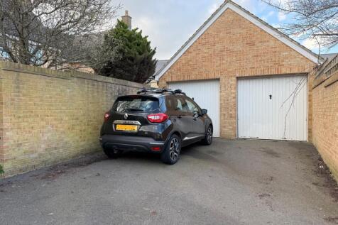 driveway.jpg-