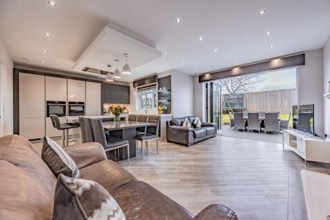 Sitting Room / Kitchen
