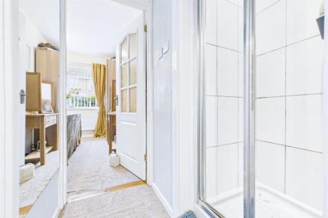 Shower to Bedroom 1.jpg