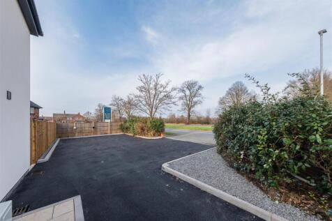 94 and 96 Pipers Lane-038.jpg