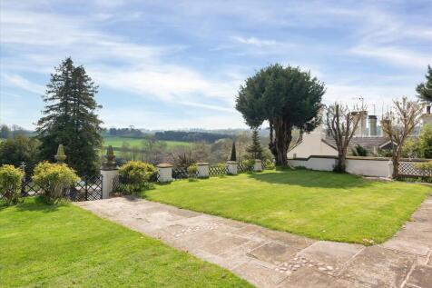 Front Garden and Vie