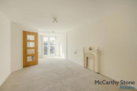 8688407-interior11.jpg