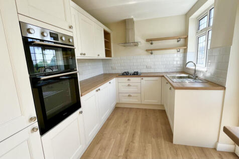 Coniston Road, Barnehurst, Bexleyheath, Kent DA7 6PX photo 4