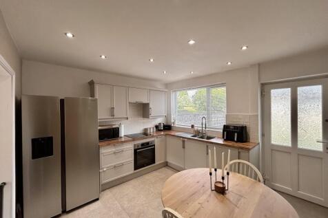 Fitted Kitchen