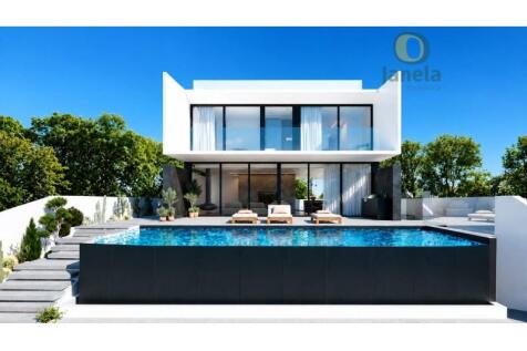 Luxury Villa with 2 Swimming Pools