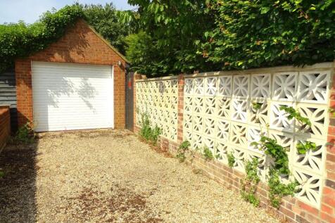 DETACHED GARAGE TO REAR