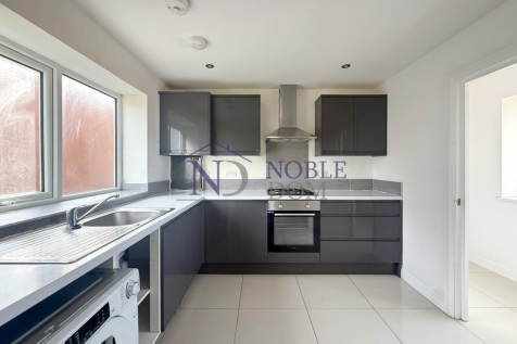 2 BEDROOM FLAT IN HOUNSLOW