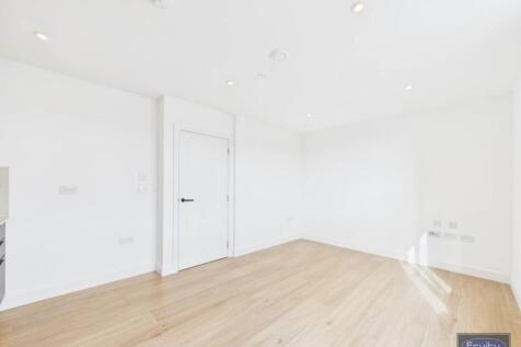 Kitchen &amp; Living roo