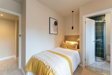 Room 5, Hayfield Avenue, Sawston photo 3