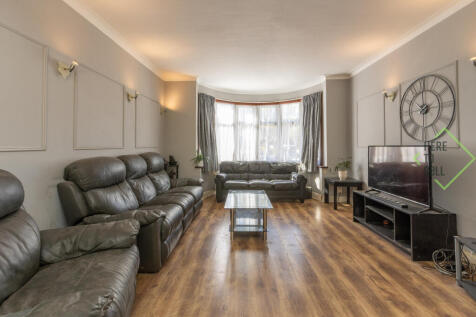 Longland Drive, N20