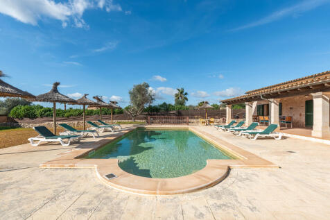 Pool area with spacious terrace