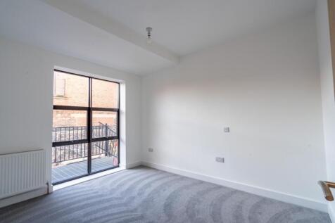 show flat out back.jpg