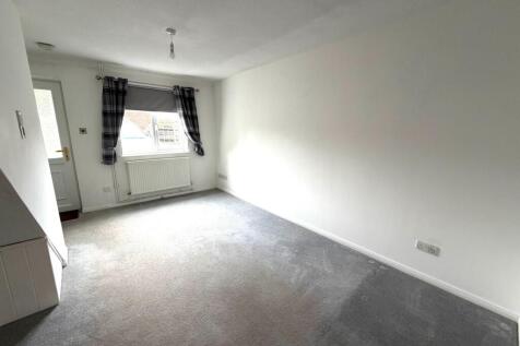 Living Room..JPG