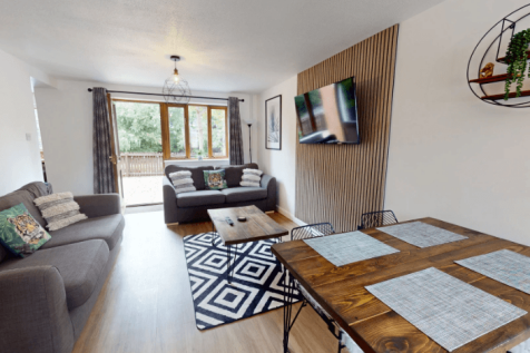 4-bed terraced on Claytons Drive, Lenton, Nottingham, NG7 2PF, £2,635/mo