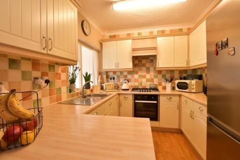 Kitchen/ Dining Room