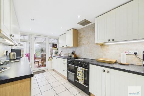 CAM03394G0-PR0258...