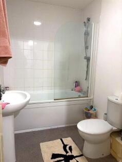 1 COMPASS HOUSE - BATHROOM.jpg