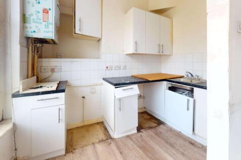 Flat B, 33 Bouverie Road, Stoke Newington, London, N16 0AH