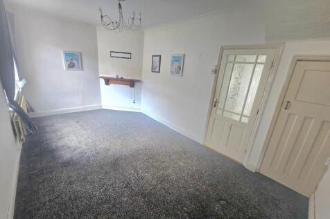 Crathorne Crescent, Middlesbrough, TS5 4PE photo 4