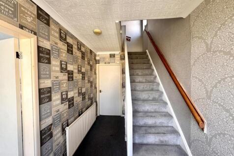 Cheam Close, CV6 photo 4