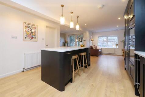 Westbury Lodge Close