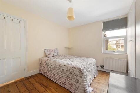 Gordon Road, E11