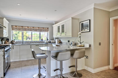 1290281-10-683d87...