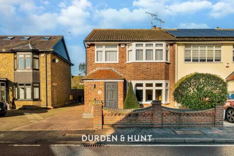 Chigwell, IG7 - property photo