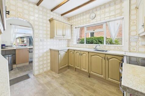 CAM02854G0-PR0352...