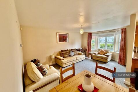 2-bed flat on Chapelford Village, Warrington, WA5, £999/mo