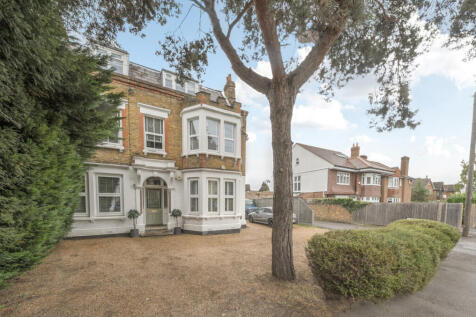 Walton-on-thames, KT12 - property photo