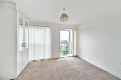 1295610-27-682f6b...