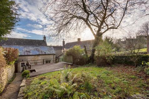 32 - Long Cottage - GL54 4AF - Web.jpg