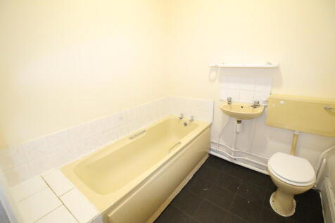 6B Maristow Street, Westbury photo 4